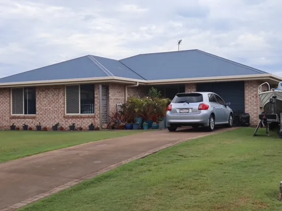 Great Investor Opportunity in Central Location.