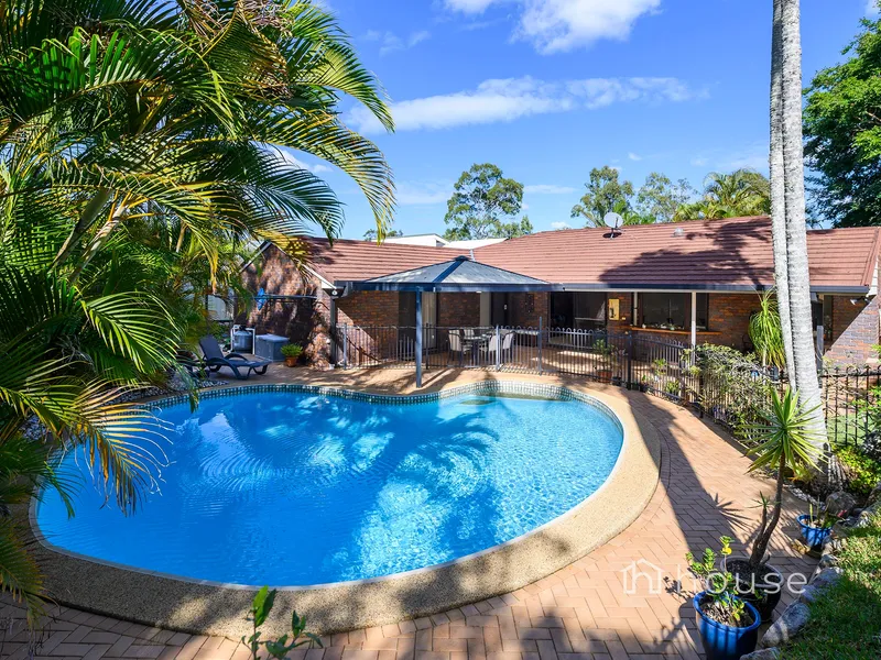 RESORT LIVING ON SPRINGWOOD PLATEAU WITH GRANNY FLAT