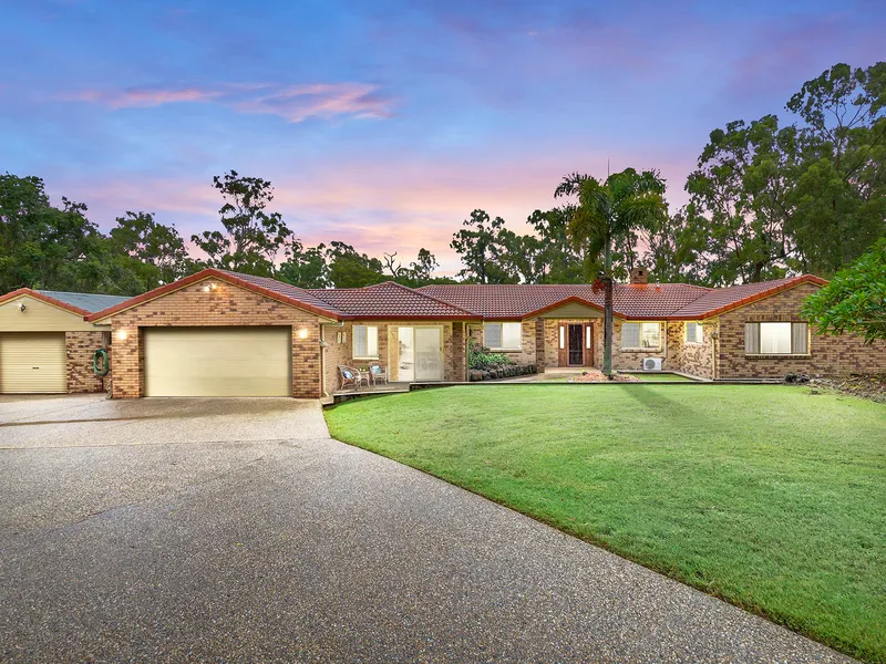 Idyllic Acreage Lifestyle Property on 5 Acres, Perfect for Horse Lovers, Dual Living Potential & Lots of Sheds...