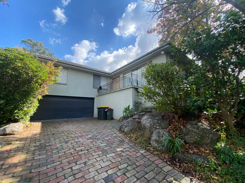 Family Home In One Of Doncaster's Best Streets!!!