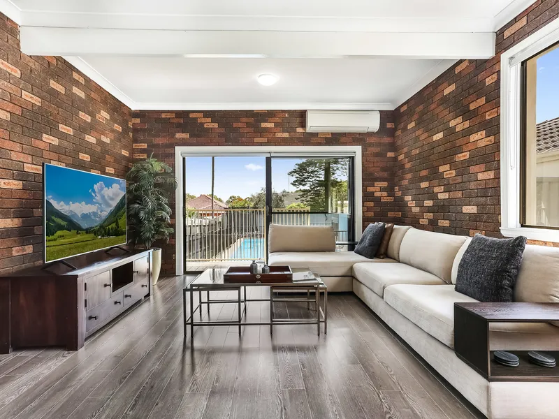 STUNNING FAMILY HOME IN PRIZED SOUTH STREET LOCATION 