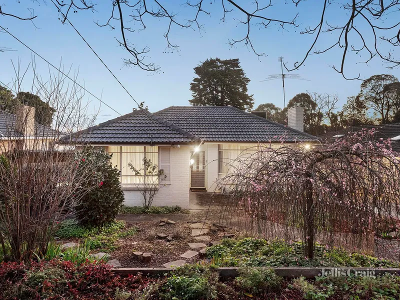 City views, side by side site or one new home, walk to Macedon Square