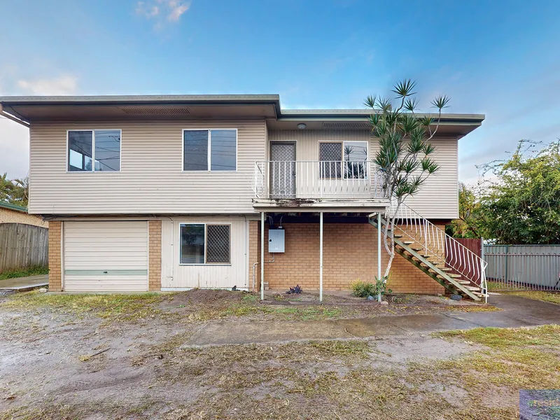 Modern living in this beautifully renovated Queenslander house available for rent