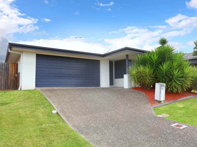 IMMACULATE, SPACIOUS FAMILY HOME!