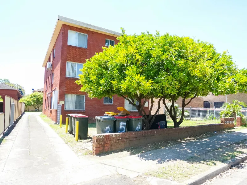 RENOVATED GROUND FLOOR UNIT