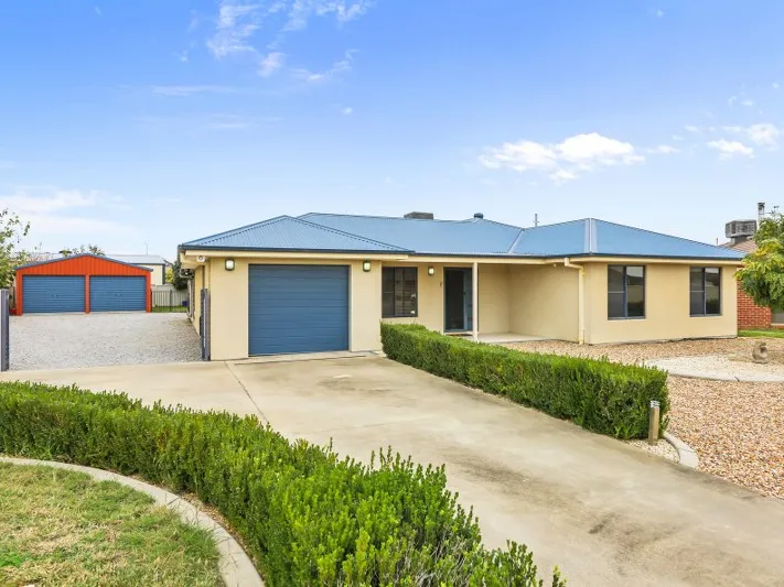 WESTDALE – Winning 4 Bedroom Family Home