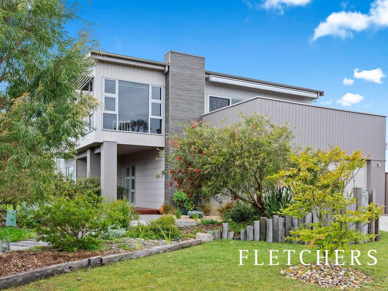 MAGNIFICENT PENINSULA LIFESTYLE RESORT RESIDENCE WITH BREATHTAKING VIEWS TO CAPE SCHANK