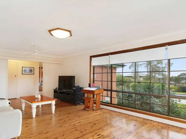 Spacious 3 Bedroom Home, Great Location, Split System Air, Double Lockup Garage!