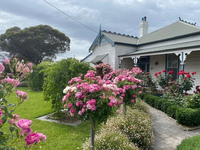 CLASSIC PERIOD HOME