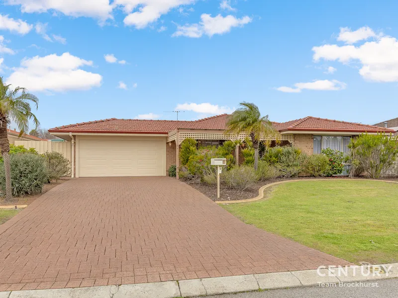FLEXIBLE FAMILY LIVING IN FOREST LAKES