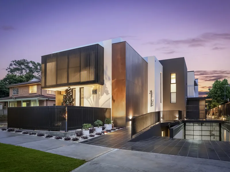 BRAND NEW LUXURIOUS TOWNHOUSE!