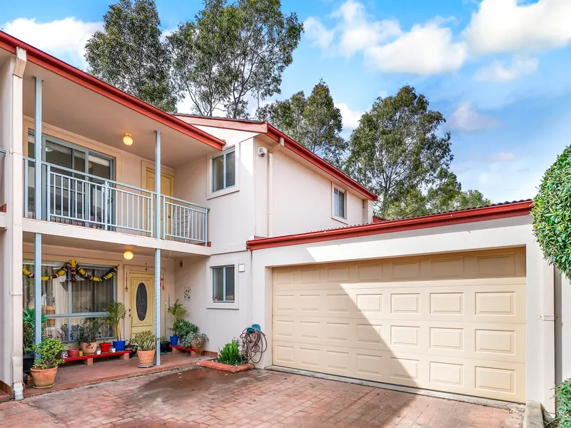 Family Home overlooking Reserve