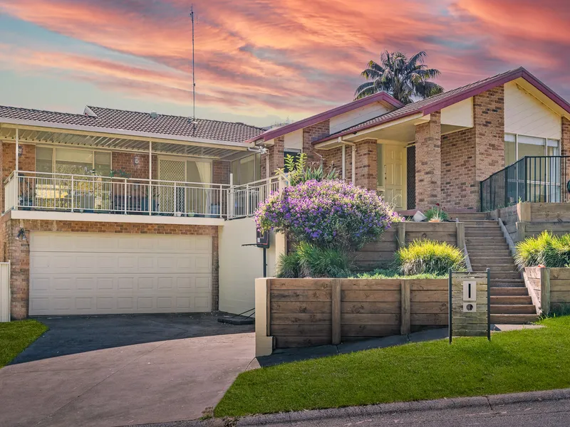Fantastic Family Entertainer + Dual Living!