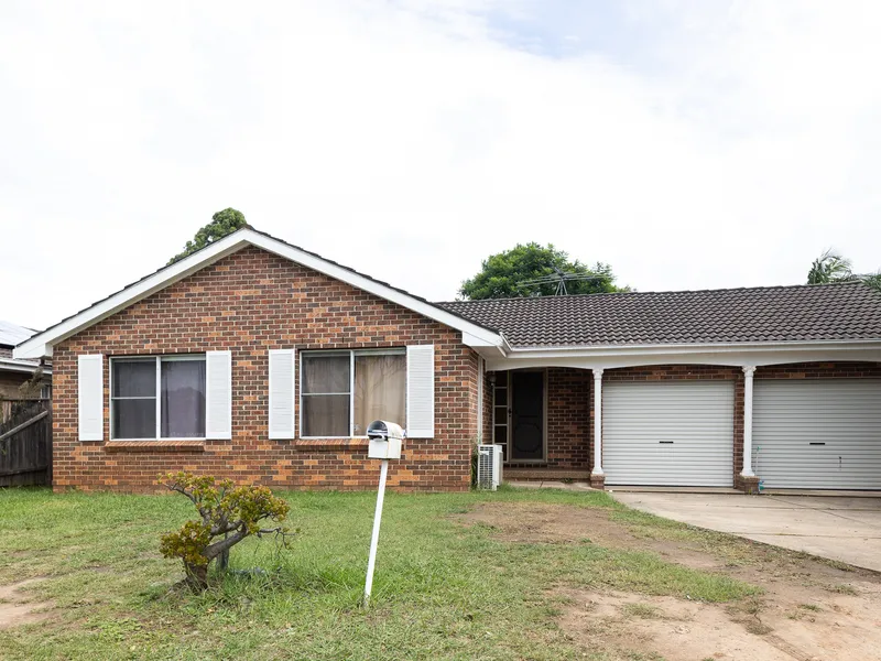 4 Bedroom Family home- close to Ingleburn station