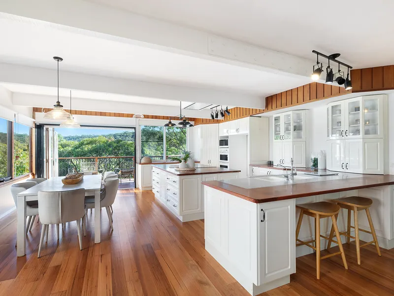 Lifestyle living with beautiful bushland views