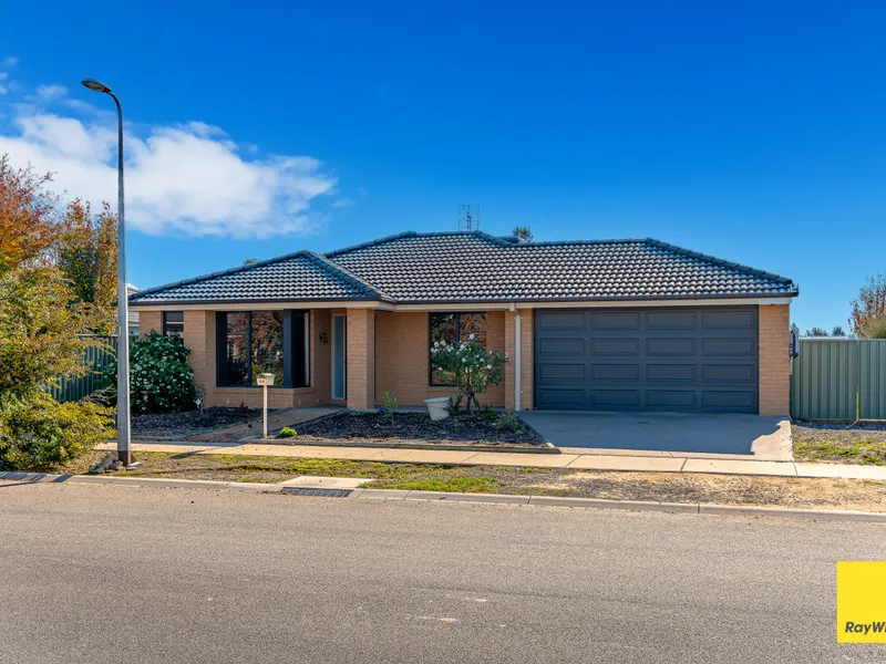 Immaculate First home, investment or downsize!