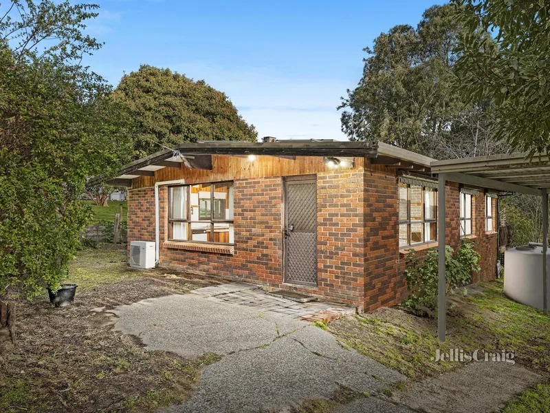 Magic rural and mountain views-renovate, extend or build (STCA)