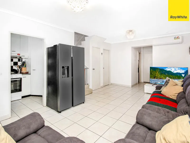 TOWNHOUSE IN SOUTH BLACKTOWN!