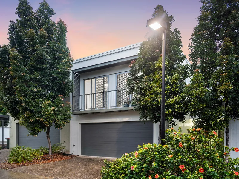 YOUNG GEM IN PRISTINE CONDITION!