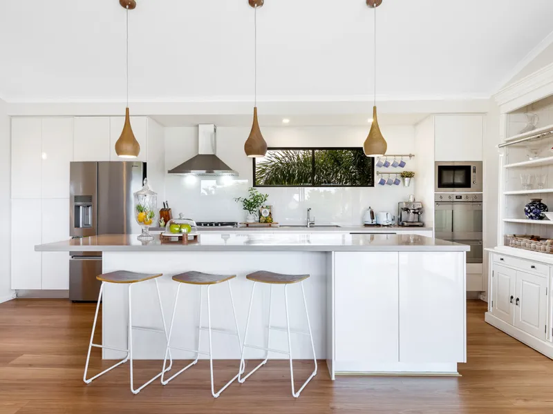 WATERFRONT WONDER IN HEART OF MOOLOOLABA