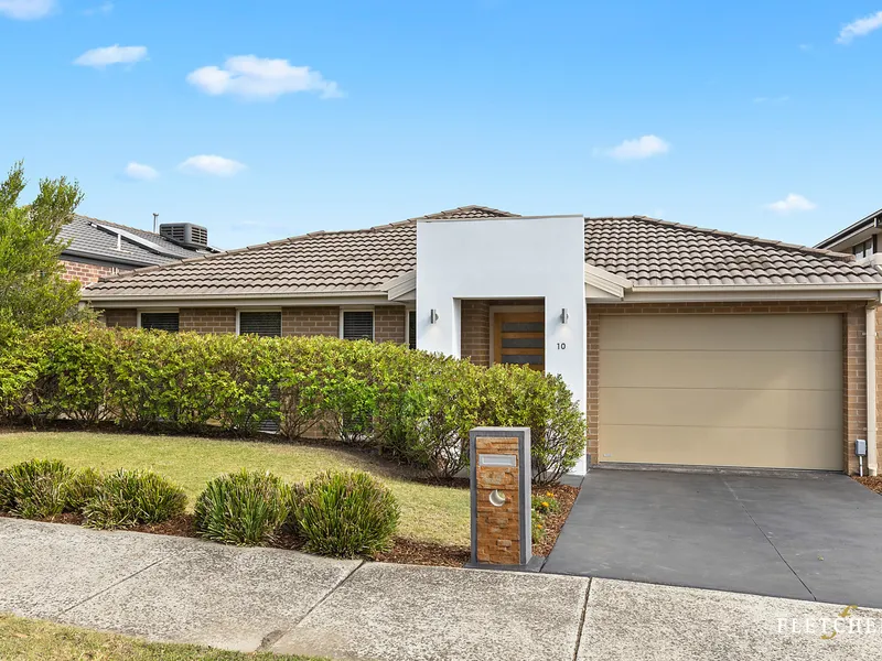 Luxury low-maintenance living in The Range Estate