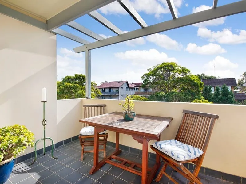 Stylish North Facing Boutique Apartment