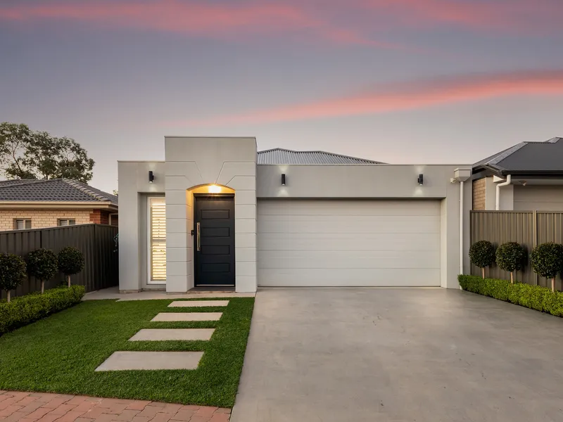 Your own slice of Paradise, the consummate entertainer with a contemporary soul…