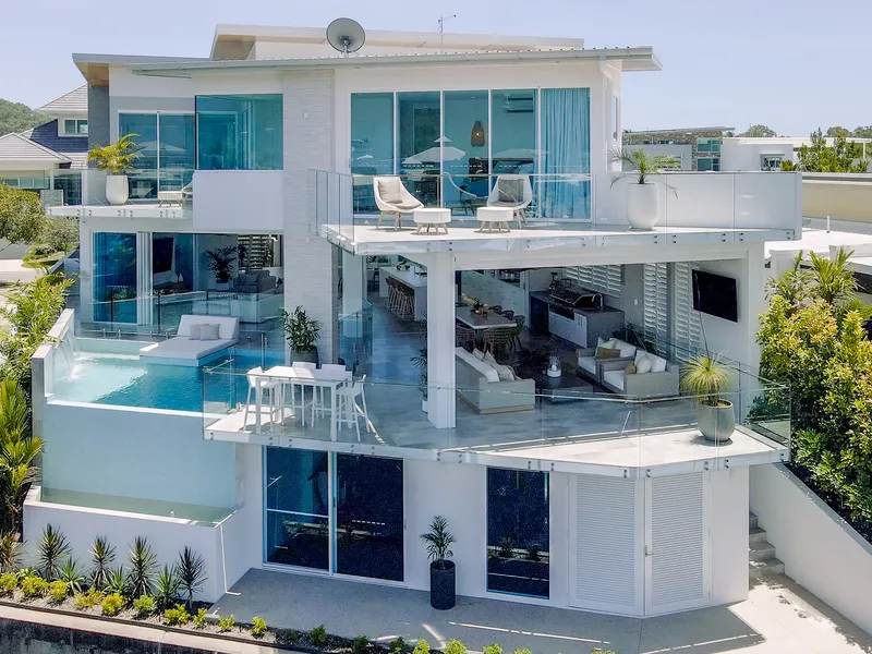 Prestigious waterfront residence in exclusive Bluewater Estate