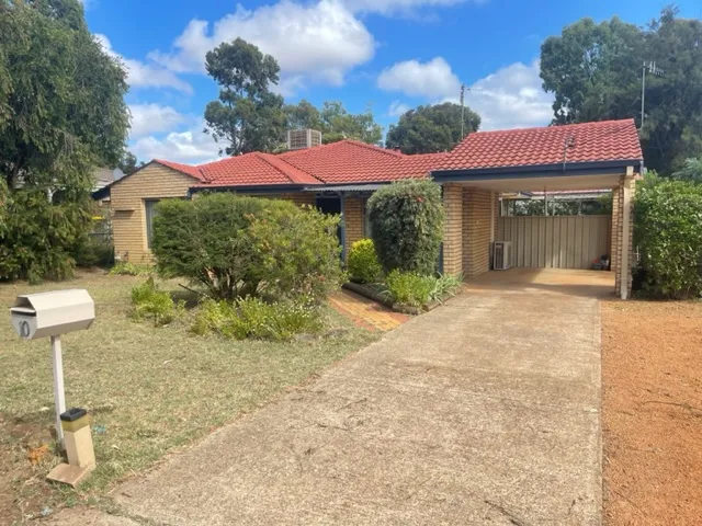 HOME IN A QUIET CUL DE SAC