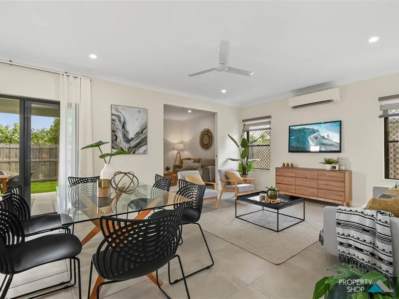 NEAR NEW, SIDE ACCESS, SOLAR + NO REAR NEIGHBOURS