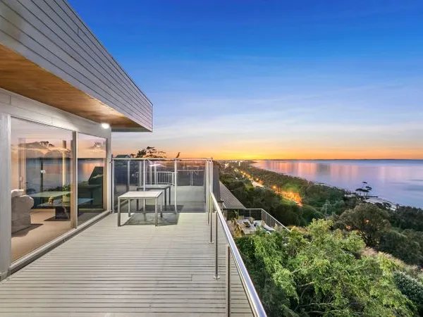 Opportunity to Nest on the Clifftop