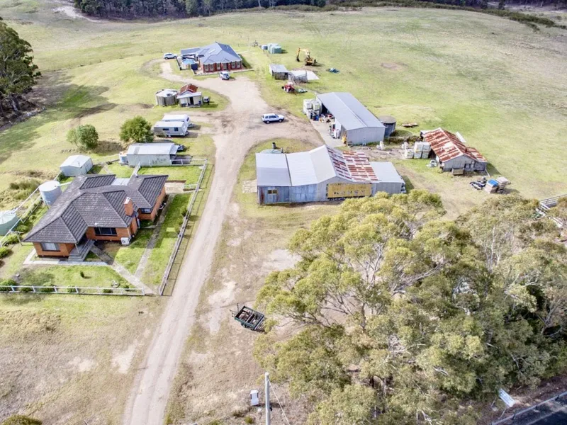 The 'Old Honey Farm'