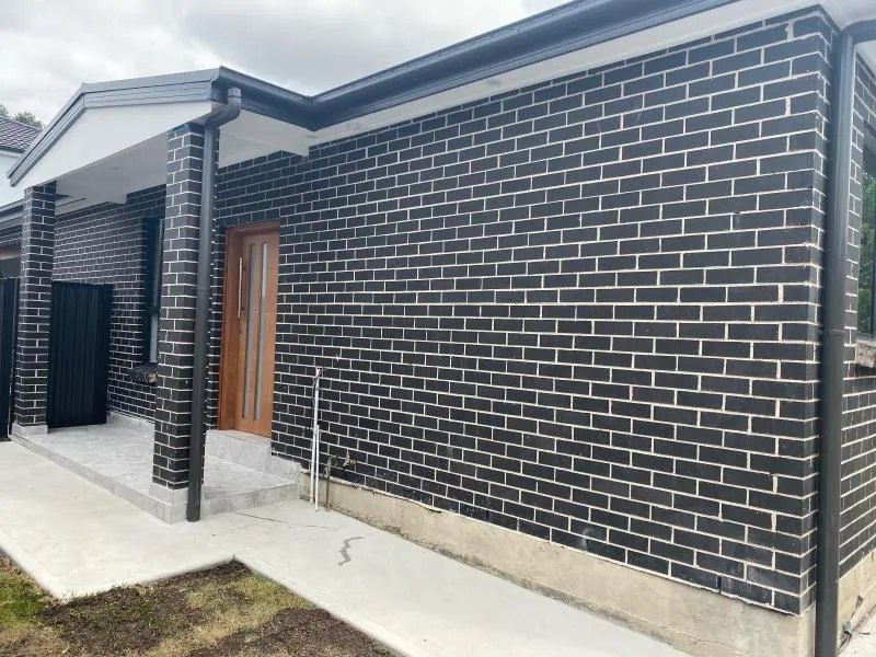 ONE WEEK FREE RENT!