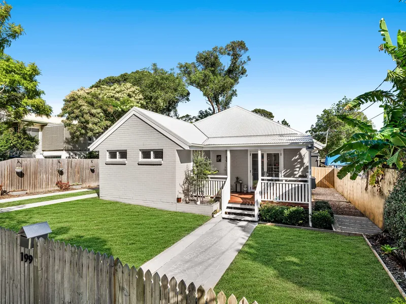 BEAUTIFULLY RENOVATED, BOASTING TWO MASTER SUITES ON A SPRAWLING 607SQM BLOCK WITH SIDE ACCESS + LARGE SHED