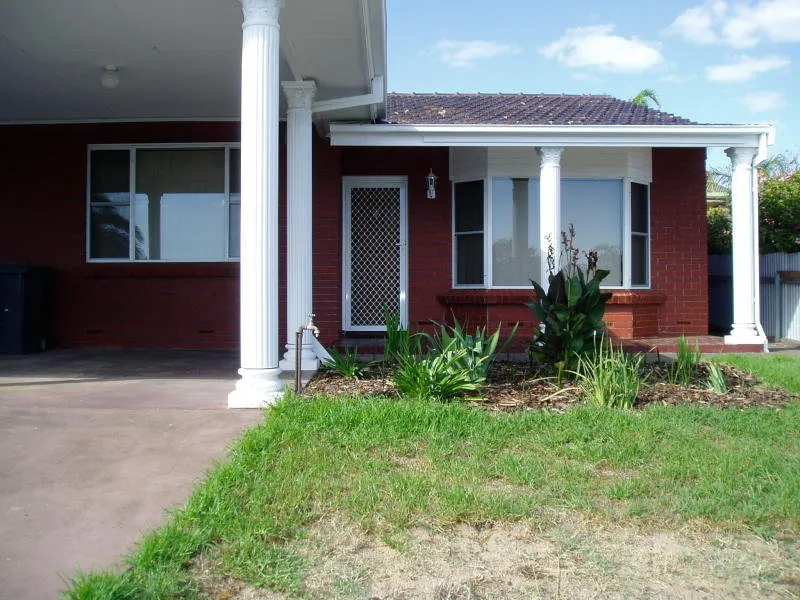 WELL PRESENTED SPACIOUS HOMETTE, IN PEACEFUL RESIDENTIAL LOCATION, WELL PLANNED PROPERTY