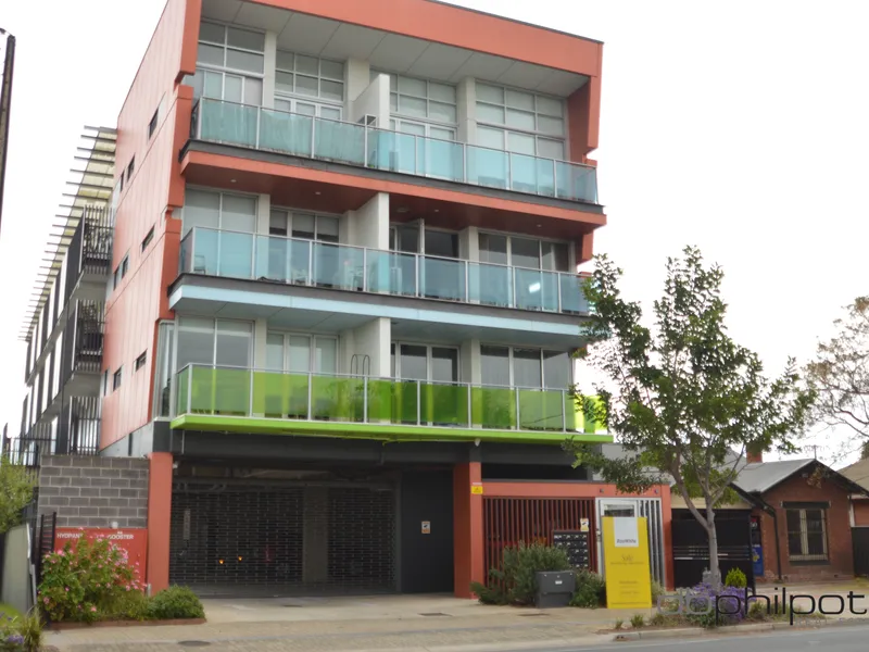 MODERN APARTMENT