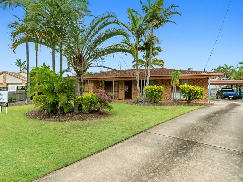 RENOVATORS DREAM ON LARGE 710m2 BLOCK