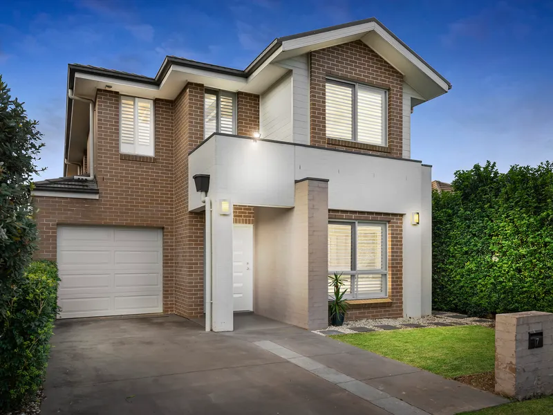 LOVELY FOUR BEDROOM HOME CLOSE TO ALL YOU NEED
