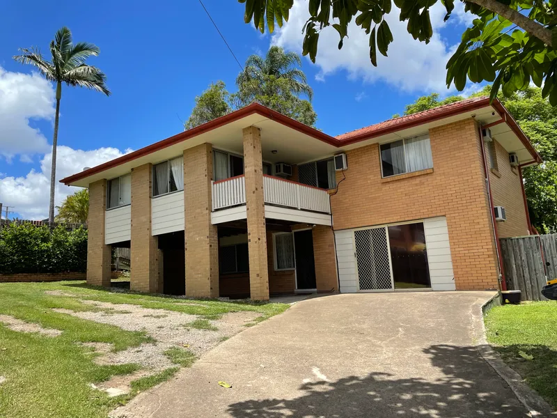 Fully Furnished Large Family Home suitable for housing two separate families 