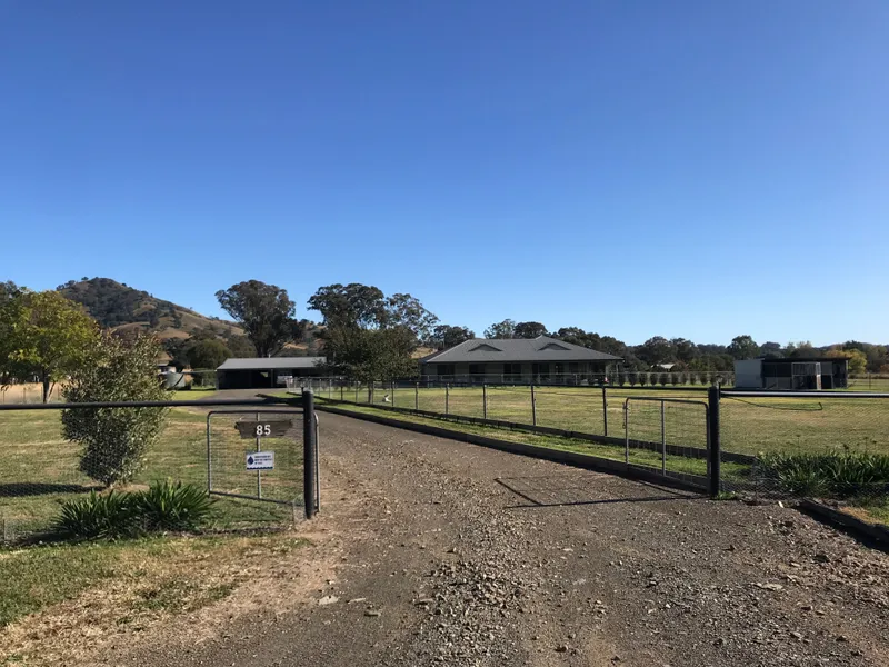 Acres On The Edge Of Nundle