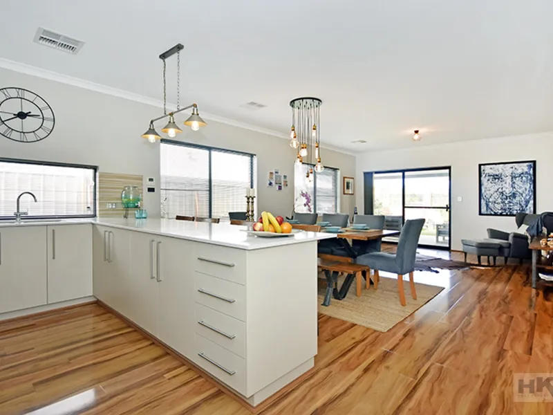 Sensational Home with Park View!