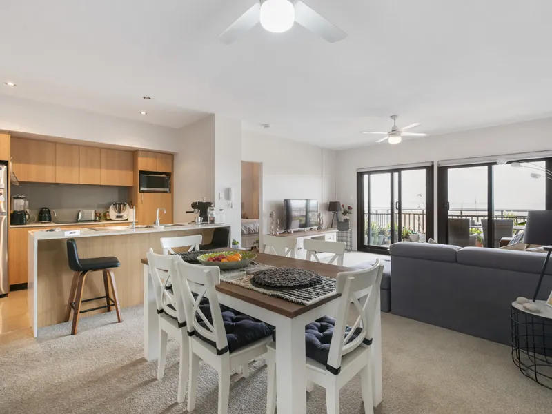 TWO APARTMENTS IN ONE!