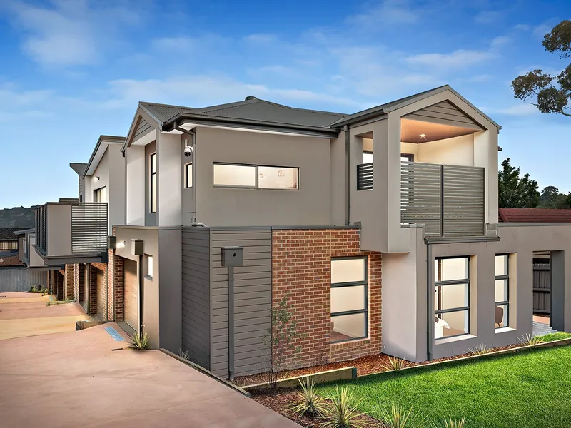 STYLISH & SOPHISCATED!