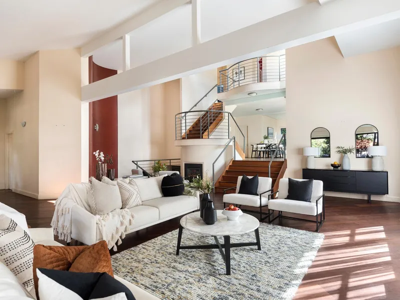 Striking Design, A Flexible Layout, Prized Lakeside Setting