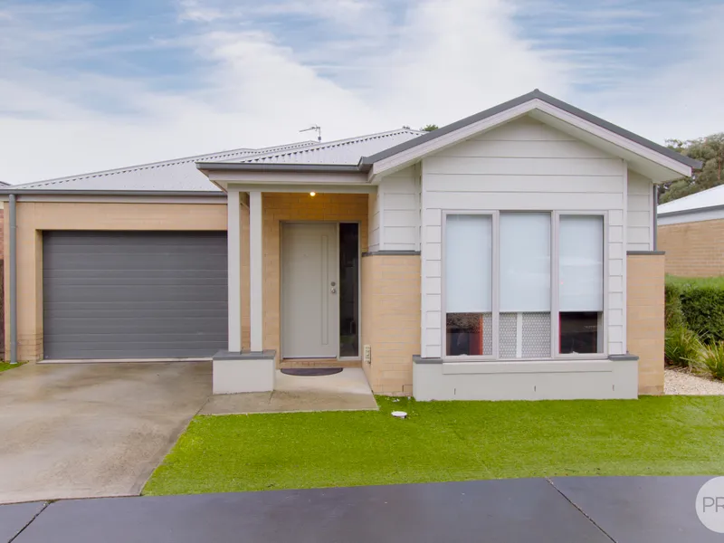 IMMACULATE TWONHOUSE MINUTES FROM CBD