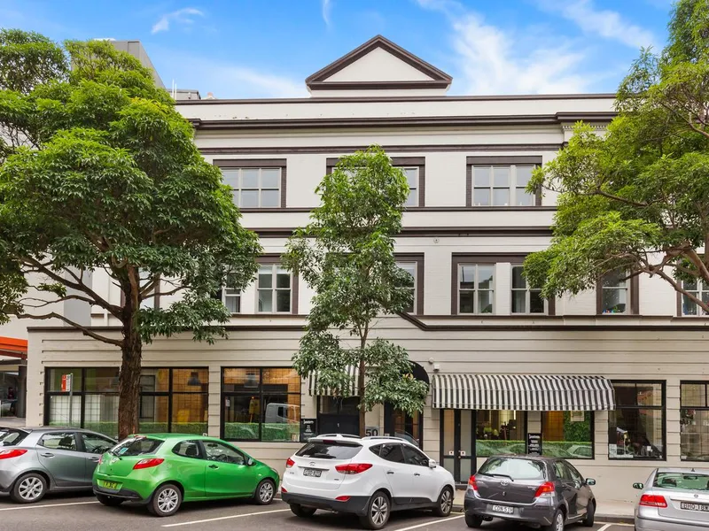 Oversized, Fully Furnished Studio Available 17th April 2021