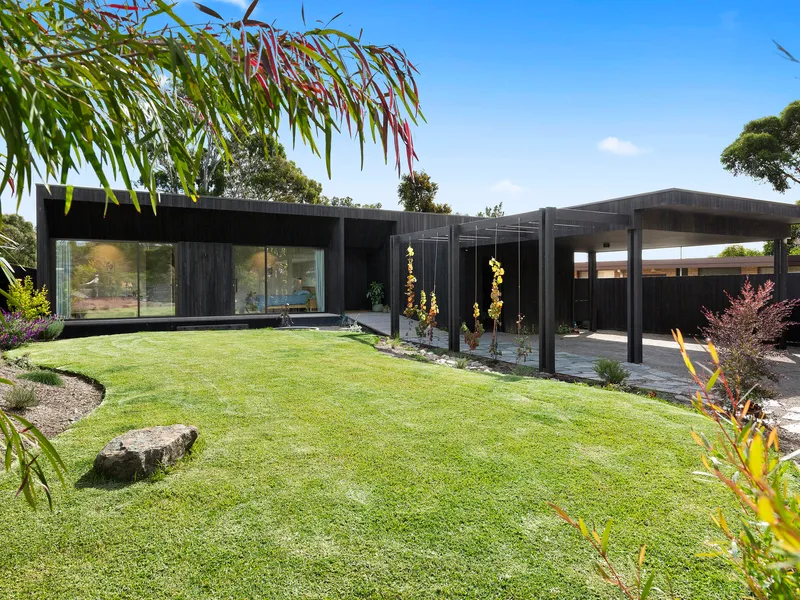 Unbridled Coastal Luxury in Balnarring Beach