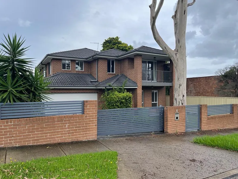 Exceptional Family 5 Bedroom Home With A Fabulous Feel