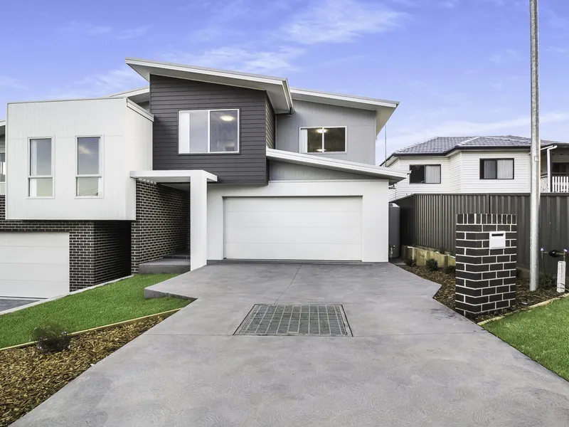 Spacious Modern Family Home in Prime Location!