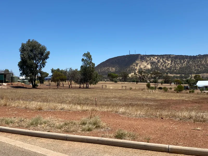 Great elevated block amazing views